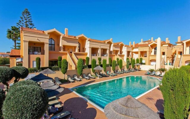 Stunning 2 Bedroom Apartment 500m to Luz Beach
