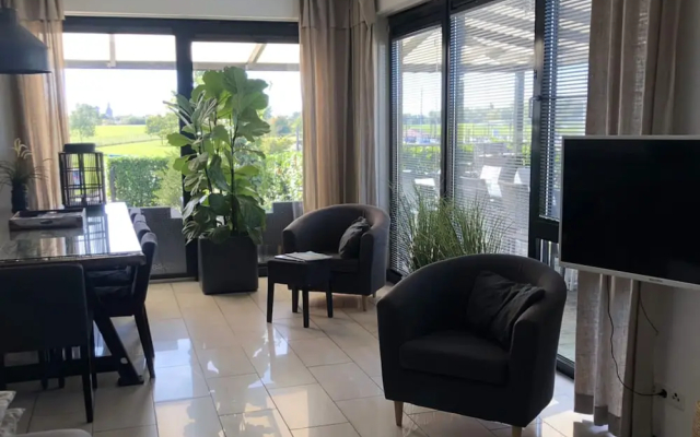 Atmospheric House With Play Space, at the Harbor