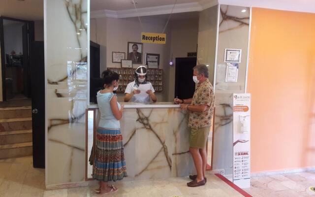 Club Urgench Hotel
