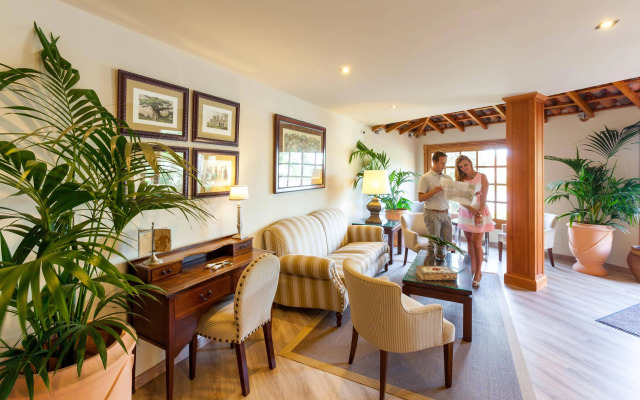 Apartamentos Ambassador