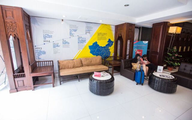 ZEN Rooms Arak Road 7 Days Inn