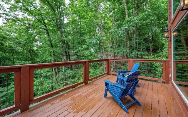 Theo's Treehouse