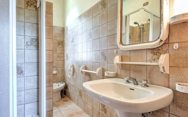 Majestic Farmhouse in San Vivaldo with Swimming Pool