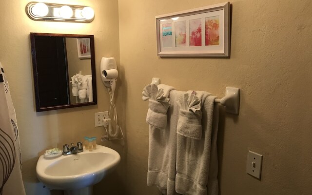 Parham Plaza Hotel