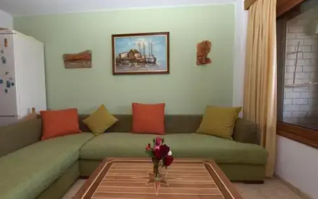 Camellia House Seafront - Nea Potidea Halkidiki