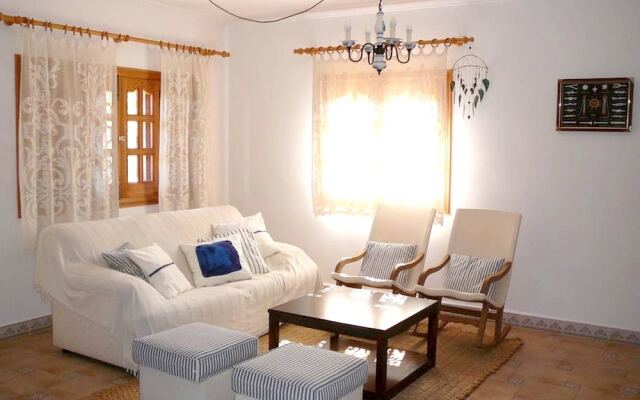 House With 3 Bedrooms in S'illot-cala Morlanda, With Furnished Terrace