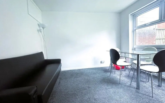 Homestays - Modern House Near Coventry City Centre