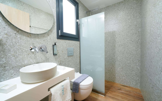 Olive Roots Luxury Suites