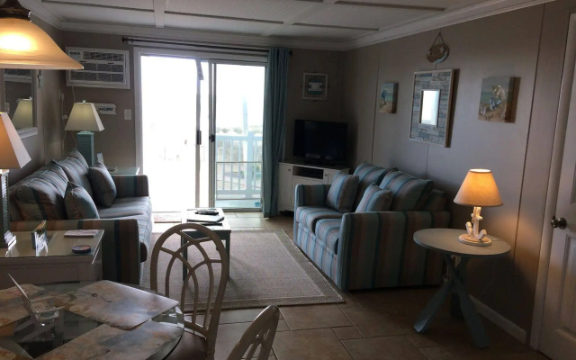 Windjammer Condominiums