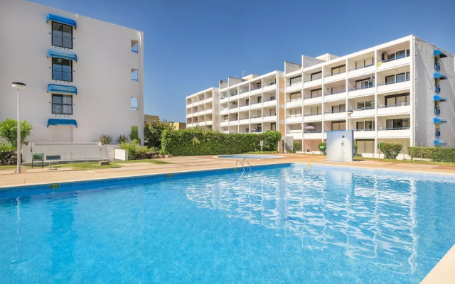 Pé do Lago 1 Bedroom Apartment with Pool