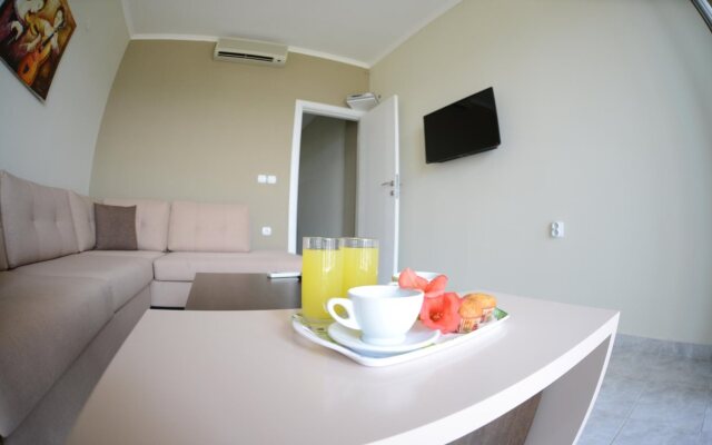 Crown Hotel