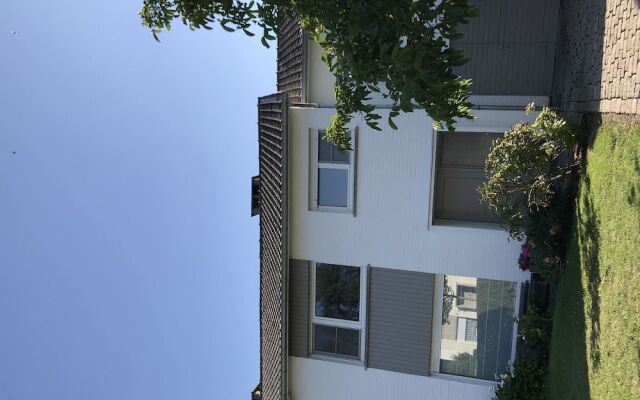Secluded Holiday Home in Oostende with Garden