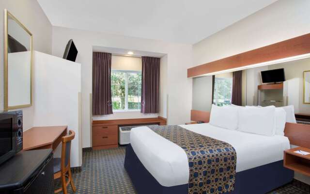 Microtel Inn & Suites by Wyndham Leesburg/Mt Dora