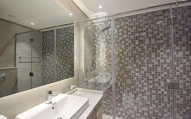 KeyHost - Regent Court JVC - K210