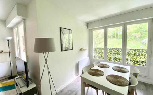 T2 proche château de Versailles 15min