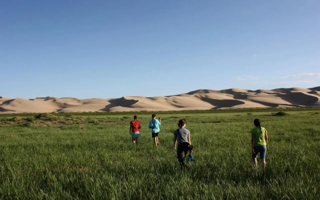 Golden Gobi Guesthouse & Tour