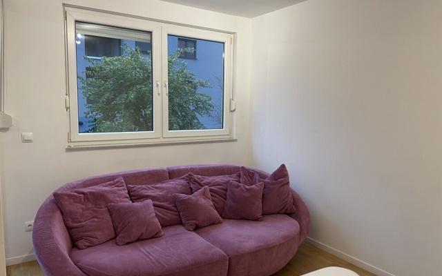 Large Modern 75m2 Flat and Free Parking