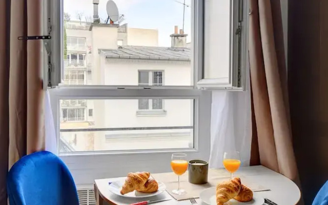 Cozy Studio for 2 in Le Marais