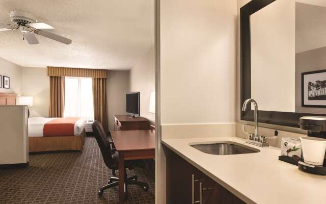 Country Inn & Suites by Radisson, Lawrenceville, GA