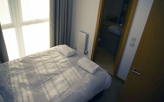 Ramsey Lodge 2-Bedroom Flat