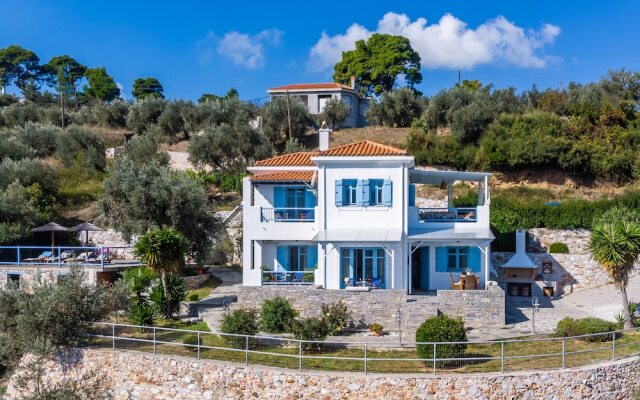 "villa Avaton With Magnificent sea View and Skopelos Town"