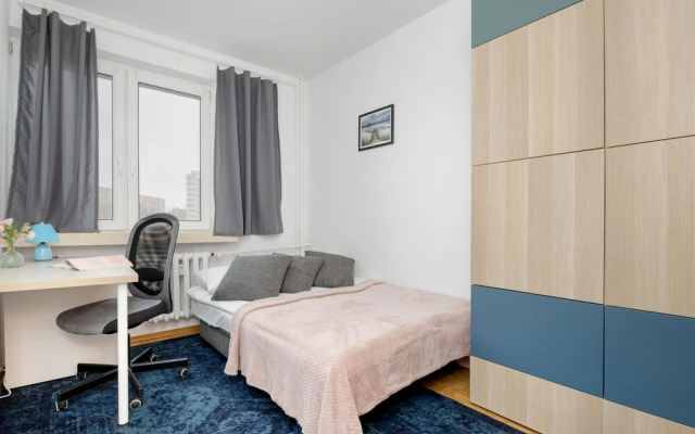 Apartment With Three Bedrooms by Renters