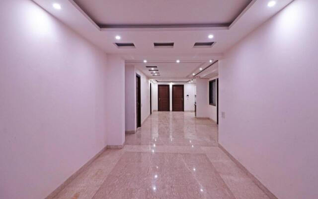 OYO 90025 Pari Residency