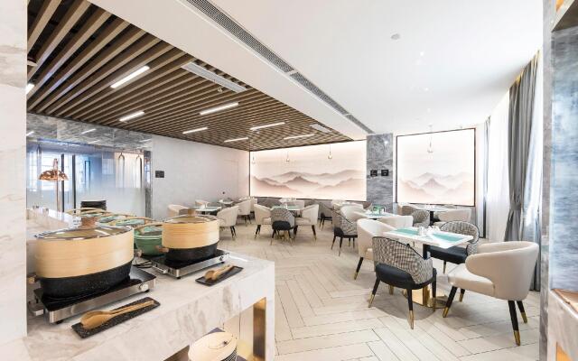 Atour Hotel Ma'anshan East Railway Station