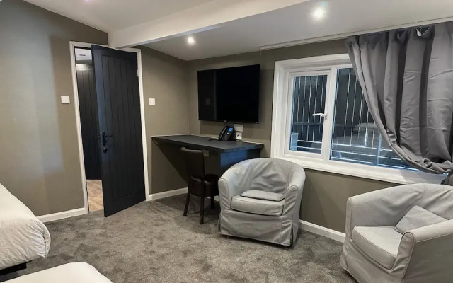 The Waterfront Lodges