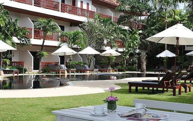 Salathai Resort