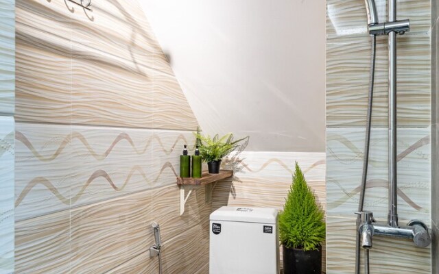 HoLo Central Saigon - Serviced HomeStay