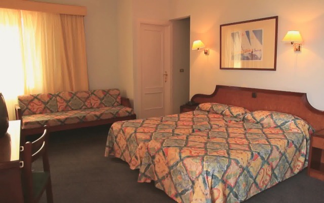 Elegance Miramar Hotel