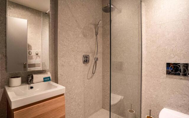 136 - Urban Beaumarchais Voltaire