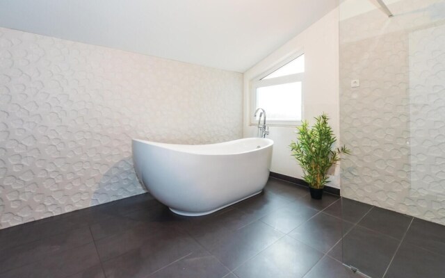 Stunning Home in Skradin-dubavice With Wifi and 4 Bedrooms