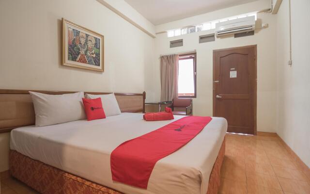 RedDoorz @ Buah Batu 3
