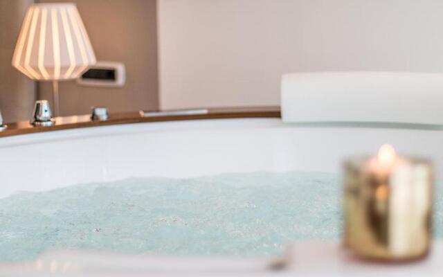 4 Star Suite SPA - Self Check-In