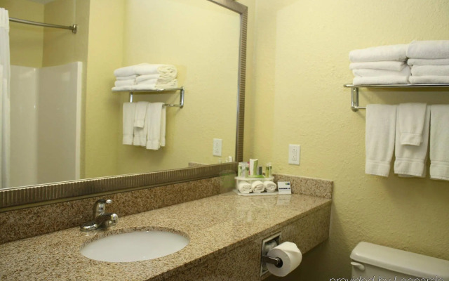 Holiday Inn Express WINFIELD