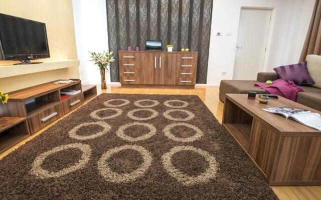 6 Apartments Predeal