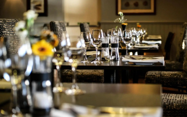 Crown Lodge Hotel
