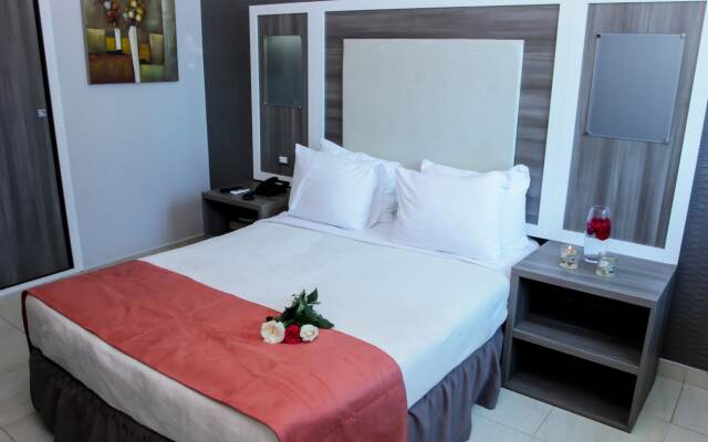 Hotel Bahia Suites