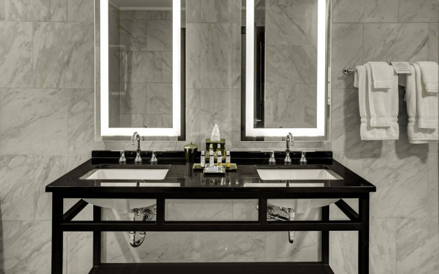 The Admiral, Downtown Historic District