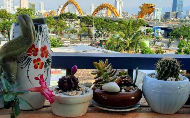 Sena home 4th-Rooftop Overlooking Danang Dragon bridge
