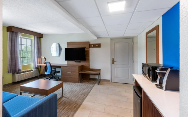 Holiday Inn Express Hotel & Suites Denver East-Peoria Street by IHG