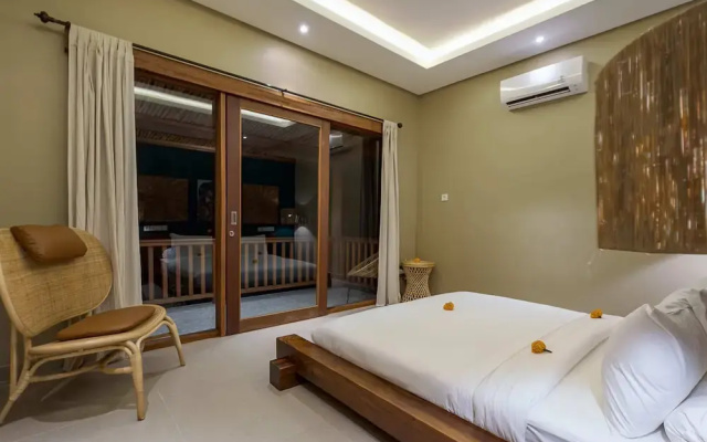 Villa Canopy