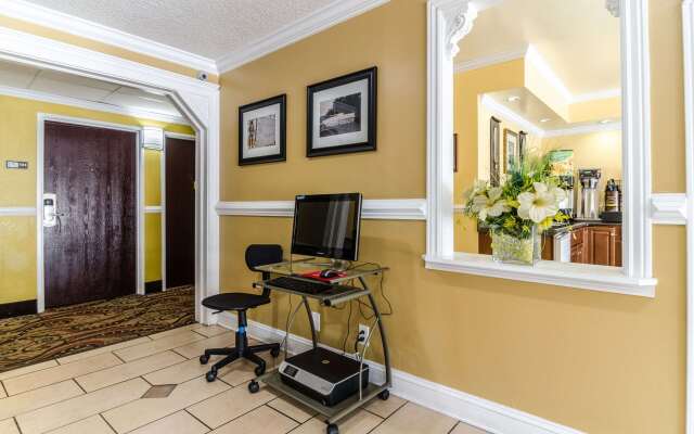 Rodeway Inn & Suites Jacksonville near Camp Lejeune