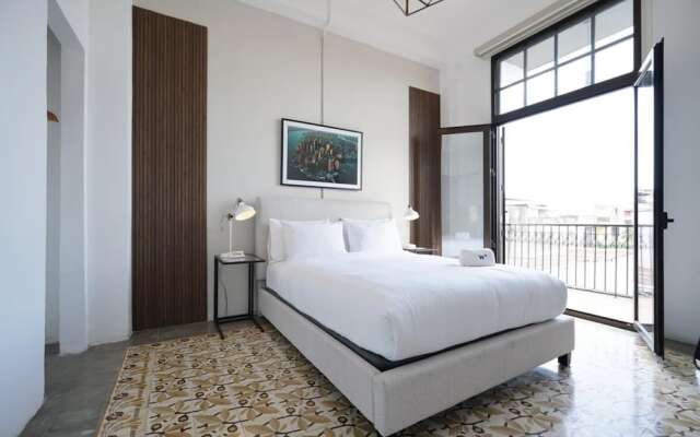 w Beautiful 2BR With Balcony in Casco Viejo