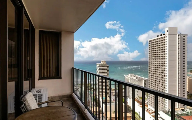 Deluxe Ocean View Condo on 31st Floor - Free Parking & Wifi! by Koko Resort Vacation Rentals