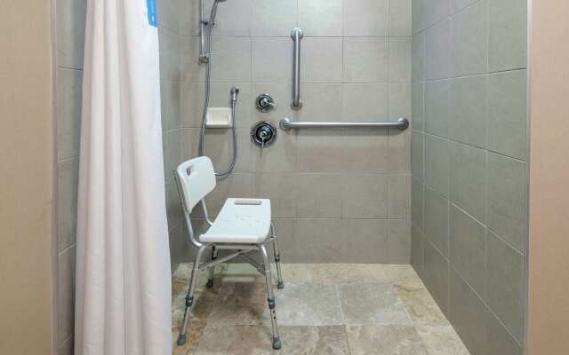 Hampton Inn Springfield South Enfield