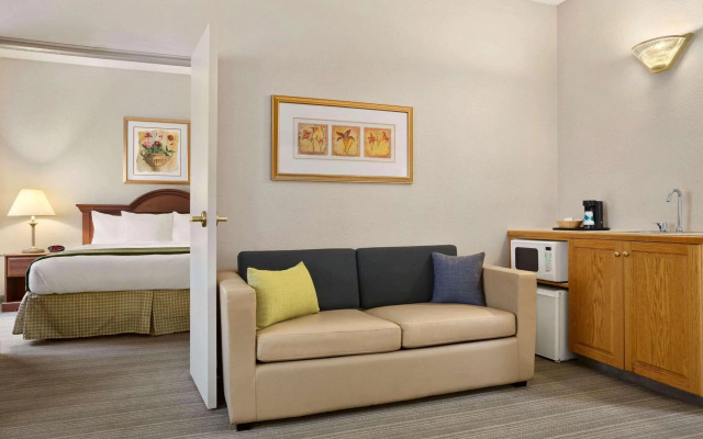 Country Inn & Suites by Radisson, Charlotte University Place, NC