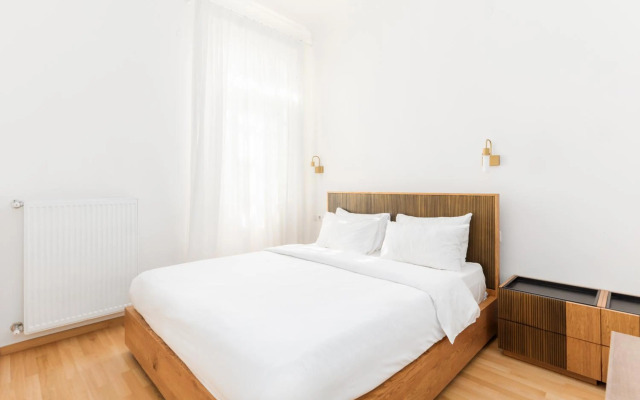 #Zoe: Lovely Penthouse by halu! Apartments